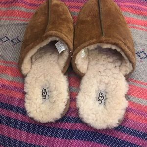 Men’s tan ugh slippers size 10